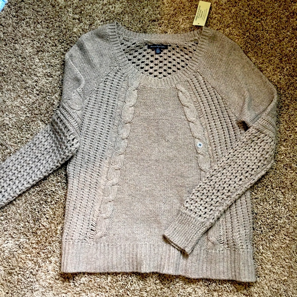 NWT American Eagle Outfitters Medium Sweater